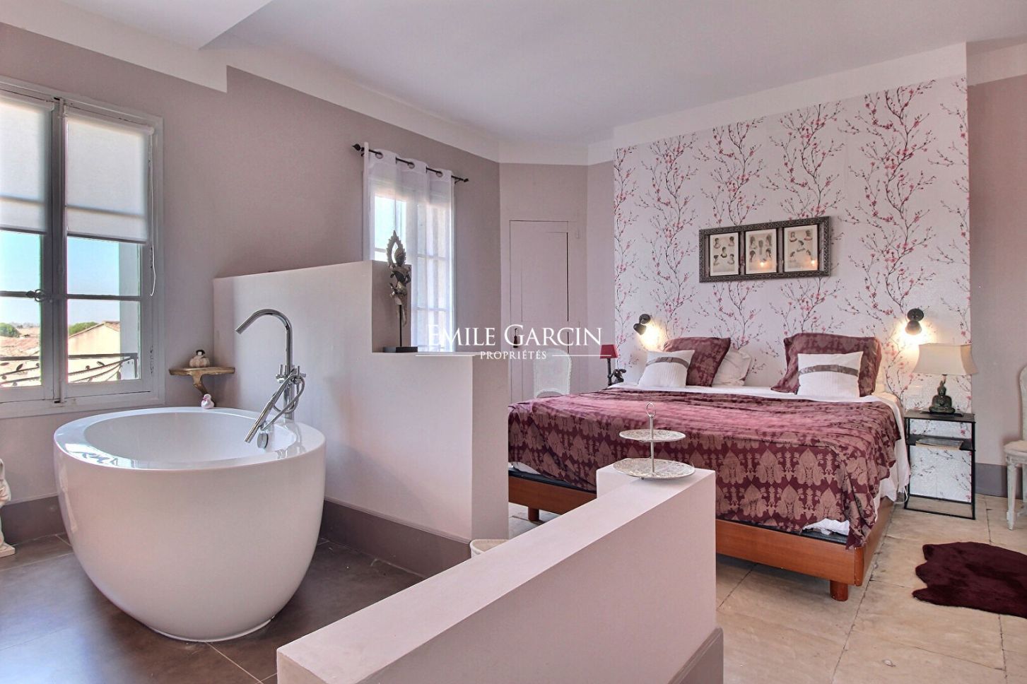 Château · Near Aigues-Mortes - Magnificent mansion