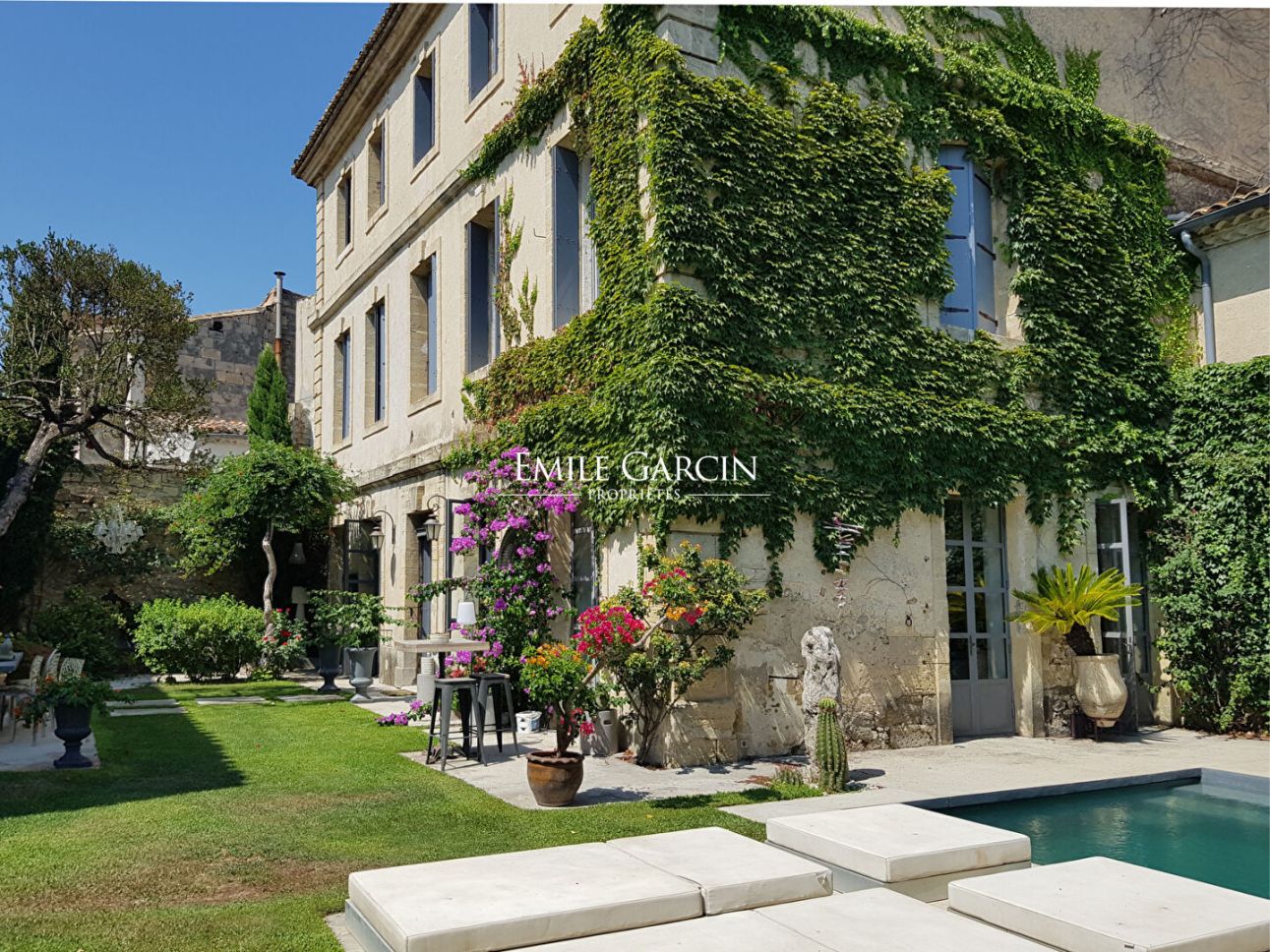 Château · Near Aigues-Mortes - Magnificent mansion