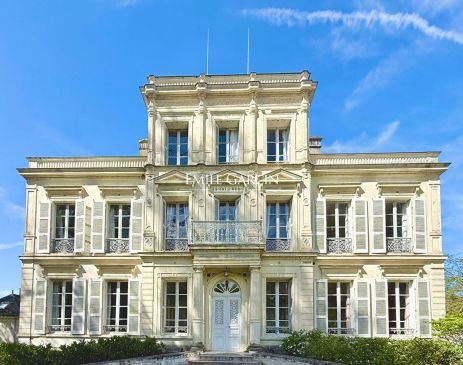 Château · Sarthe - Pays de la Loire - Château - 88 hectares