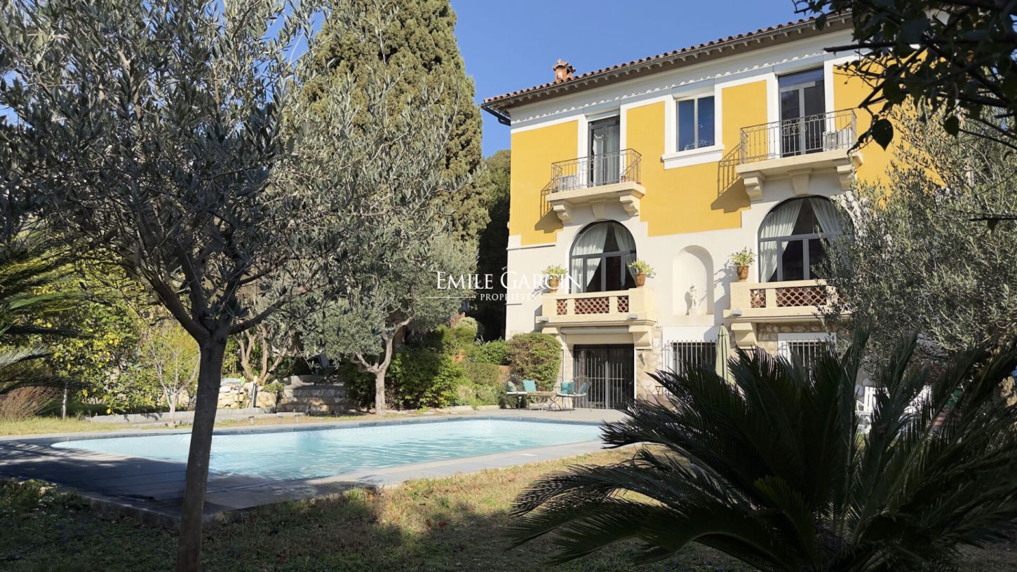 Château · City mansion - Marseille ( ) - Carré d'Or - Swimming pool
