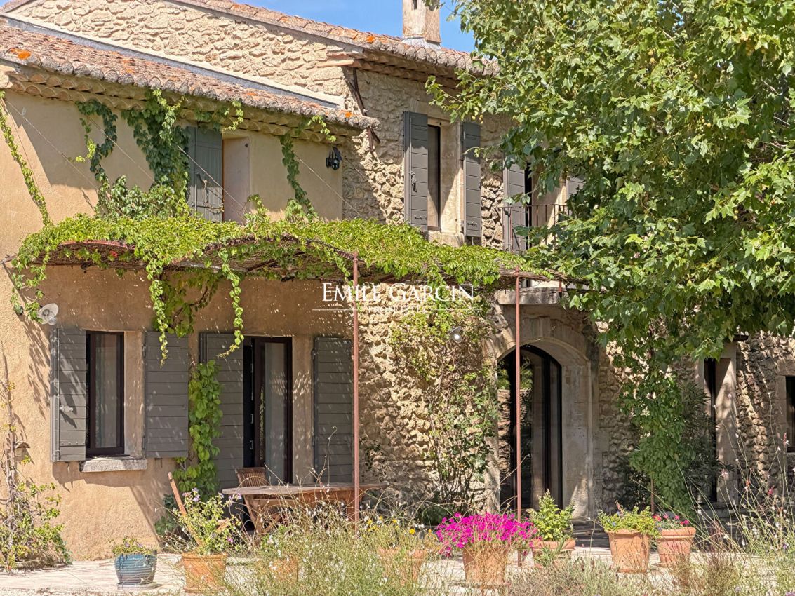 Maison 9 pièces 350 m² · à Taillades · 350 m² · 1 450 000 €