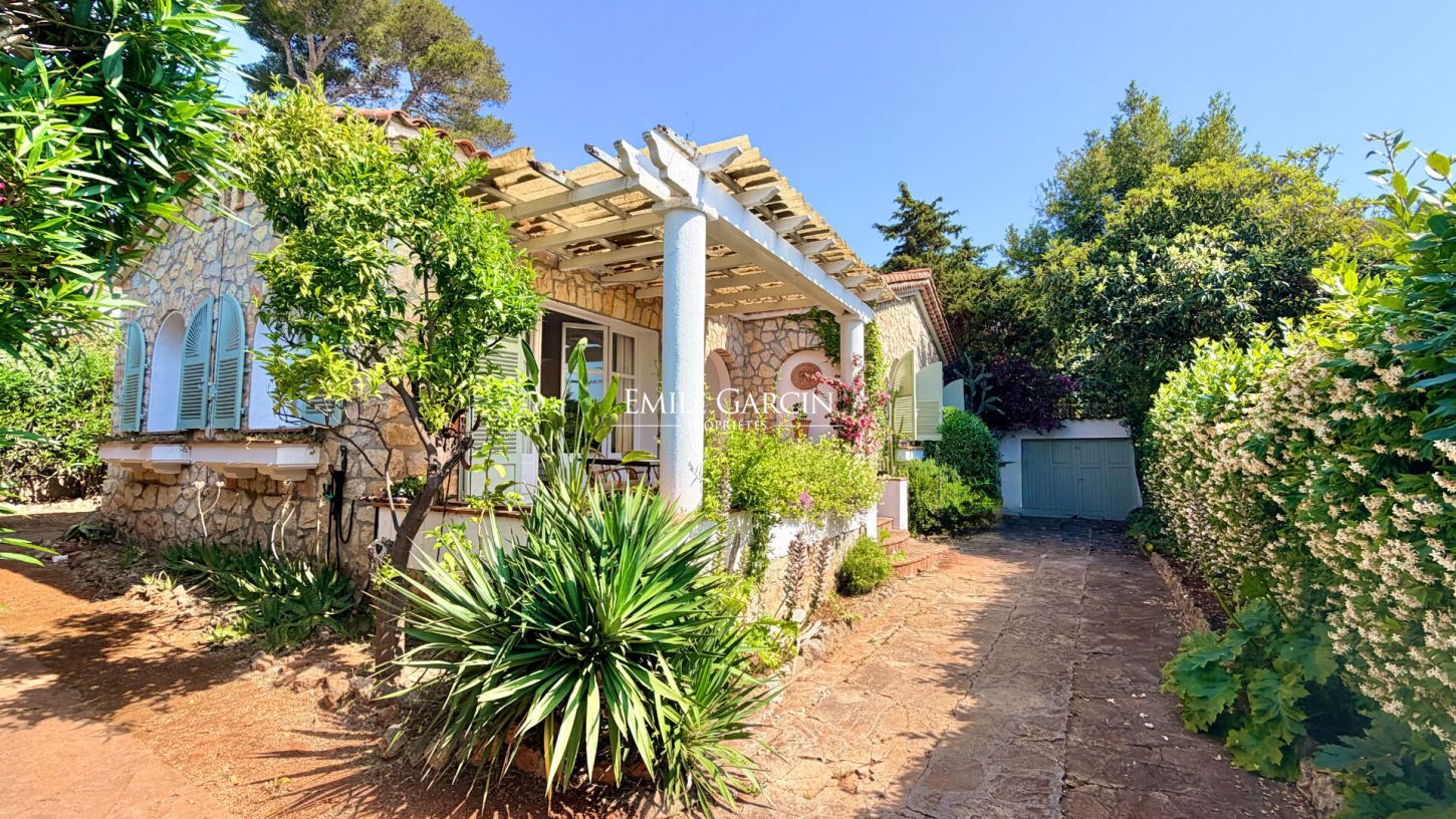Maison 5 pièces 110 m² · à Antibes · 110 m² · 1 830 000 €