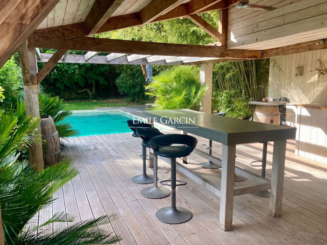 Maison 10 pièces 400 m² · à Sommières · 400 m² · 1 425 000 €