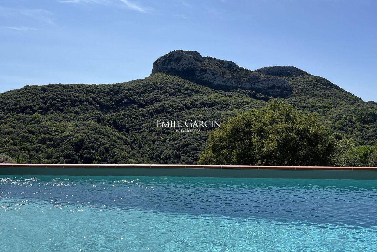 Maison 13 pièces 550 m² · à Anduze · 550 m² · 1 650 000 €