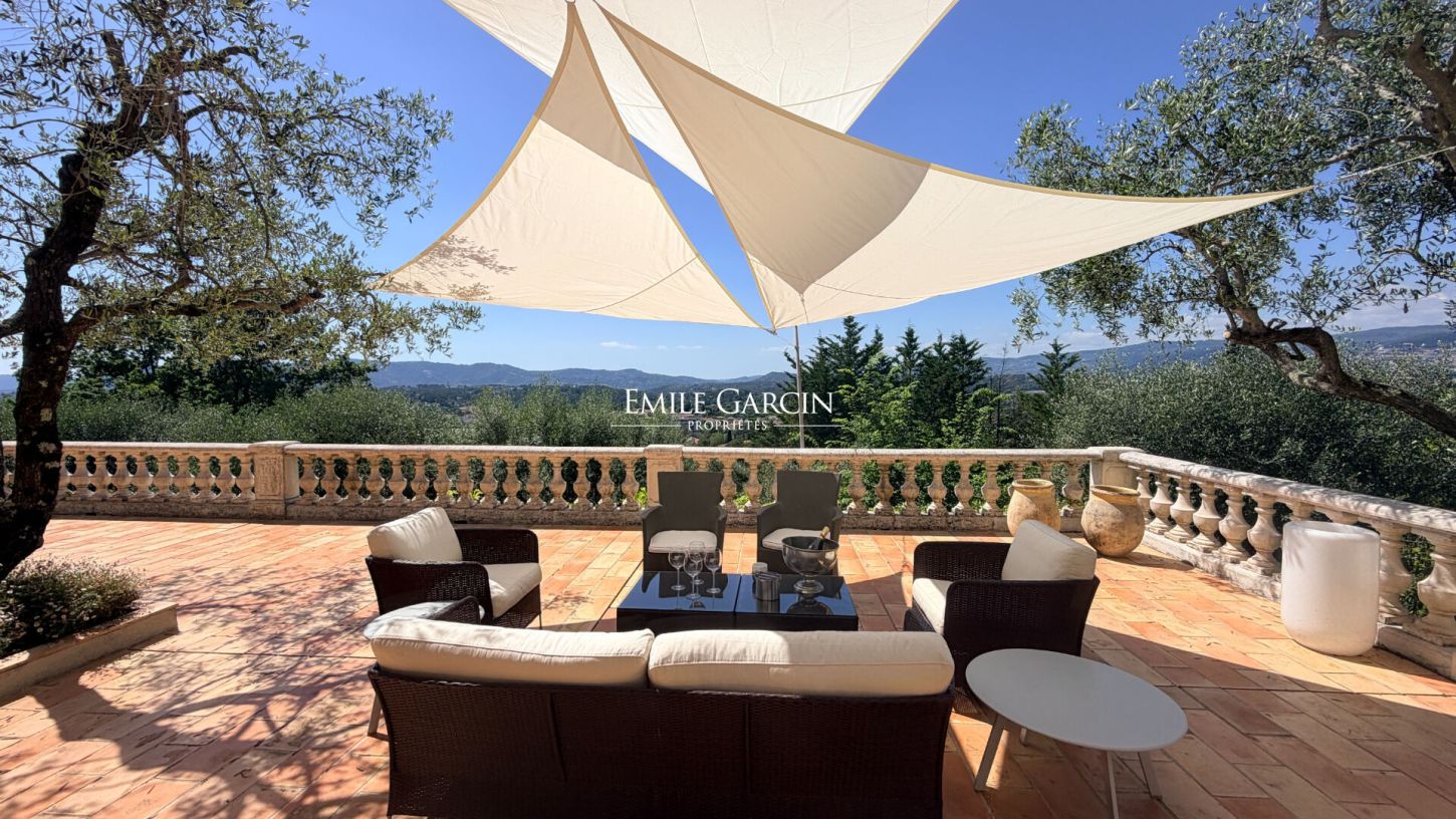 Maison 5 pièces 262 m² · à Mougins · 262 m² · 2 200 000 €