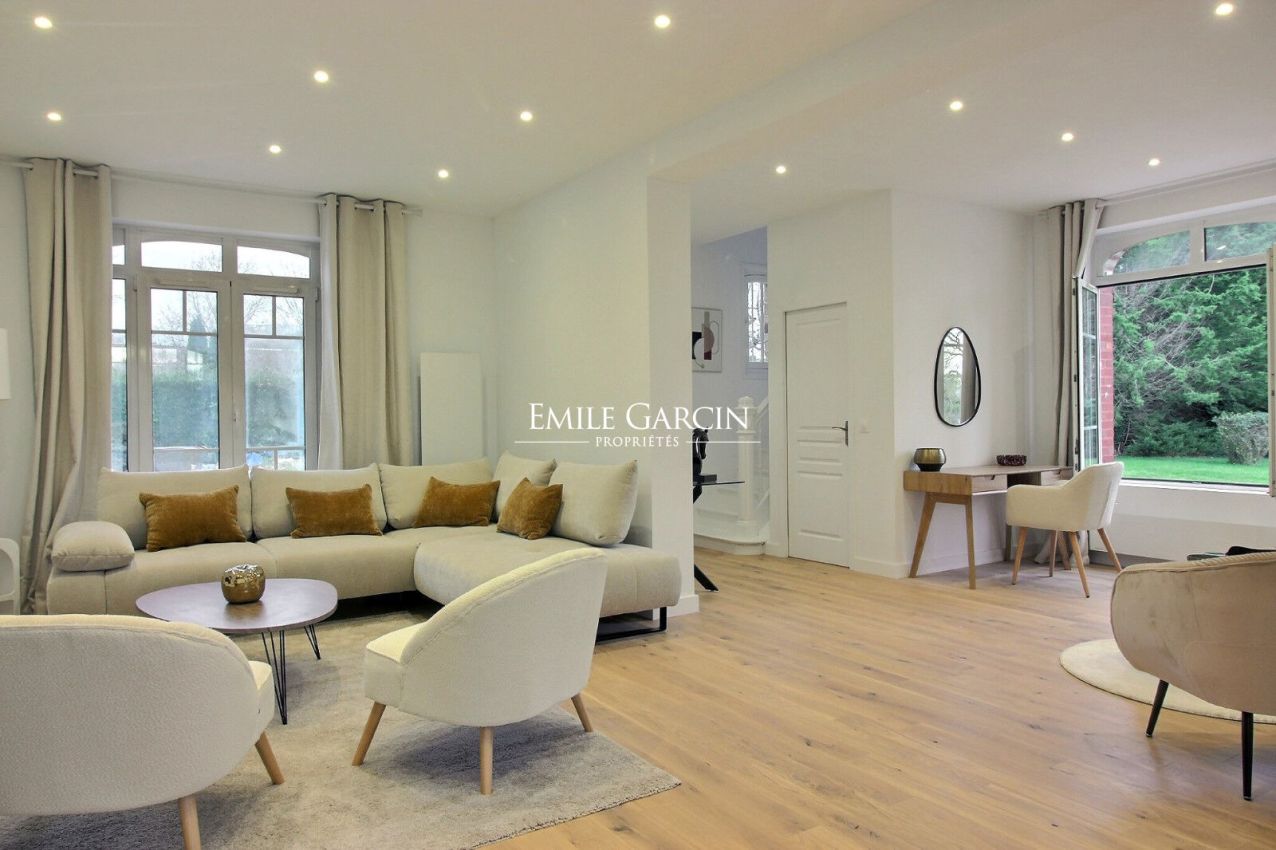 Maison 10 pièces 240 m² · à Deauville · 240 m² · 1 550 000 €