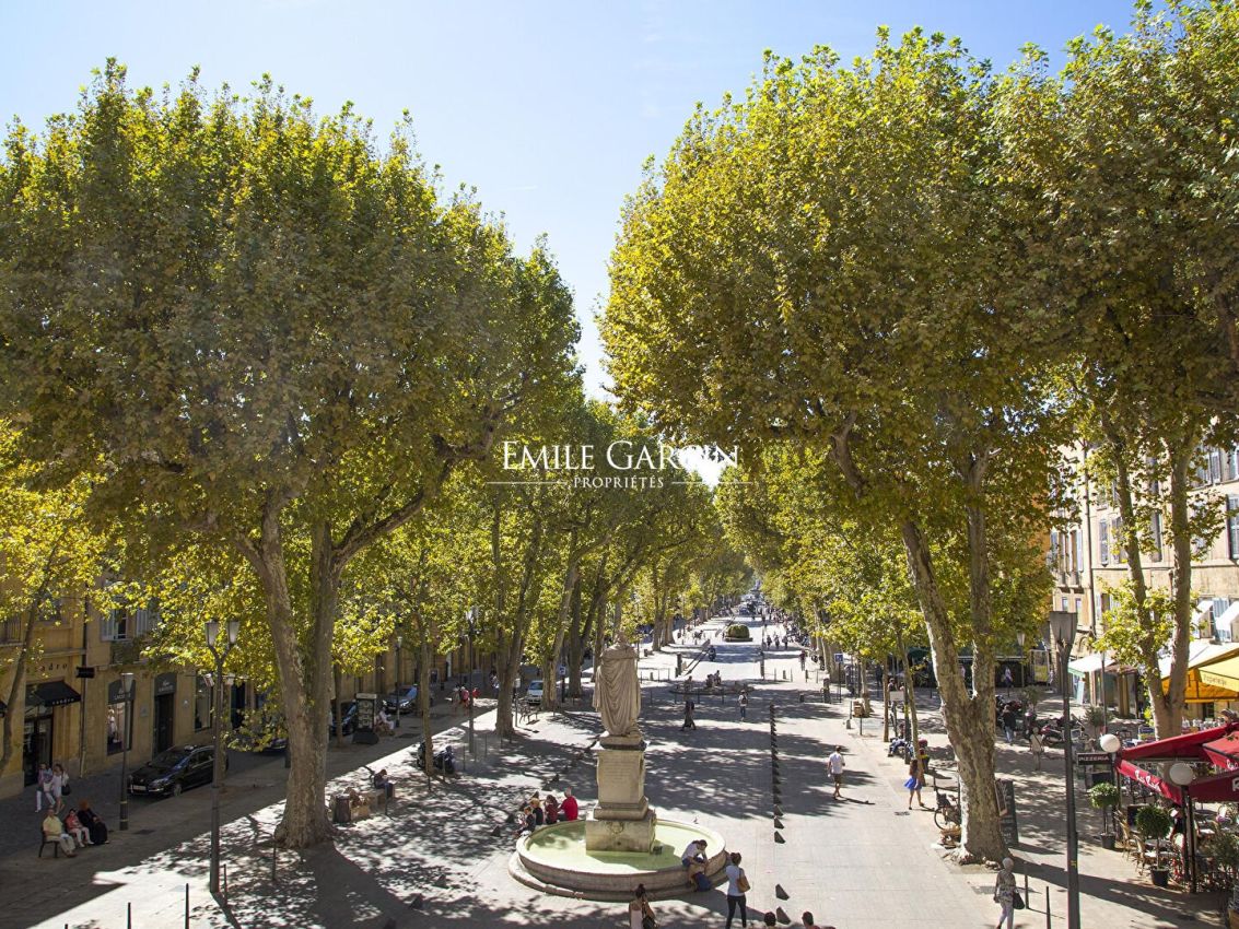 Appartement 9 pièces 181 m² · à Aix-en-Provence · 181 m² · 1 680 000 €