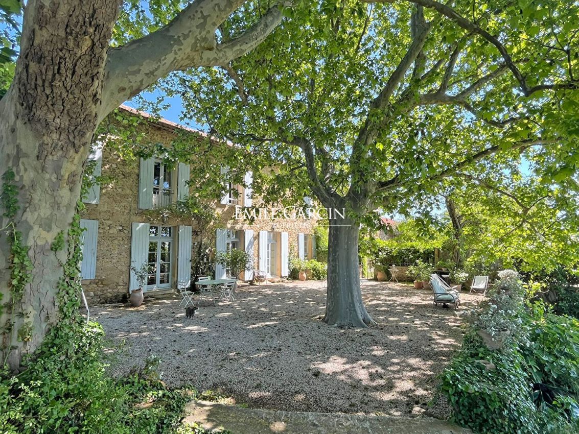 Maison 14 pièces 380 m² · à Lambesc · 380 m² · 1 650 000 €