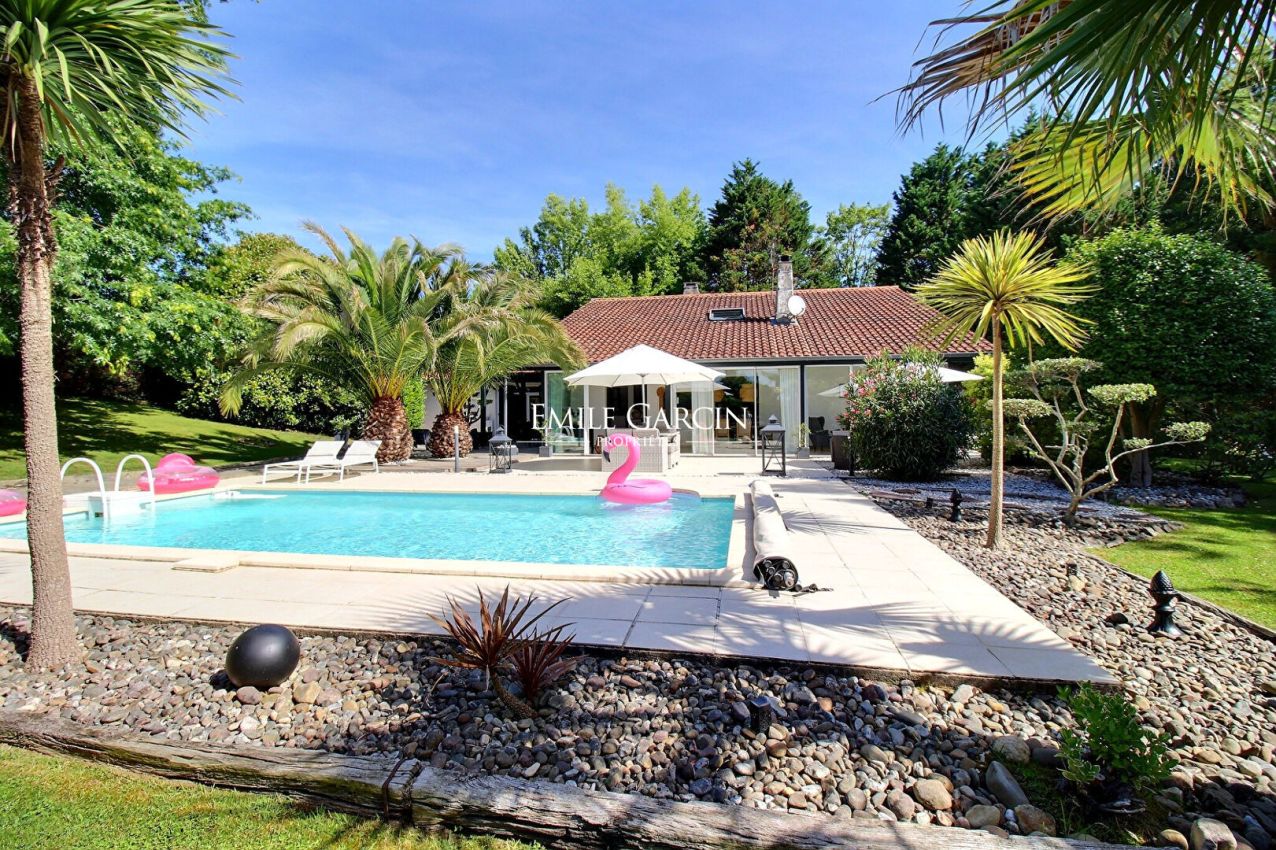 Maison 7 pièces 220 m² · à Arcangues · 220 m² · 1 190 000 €