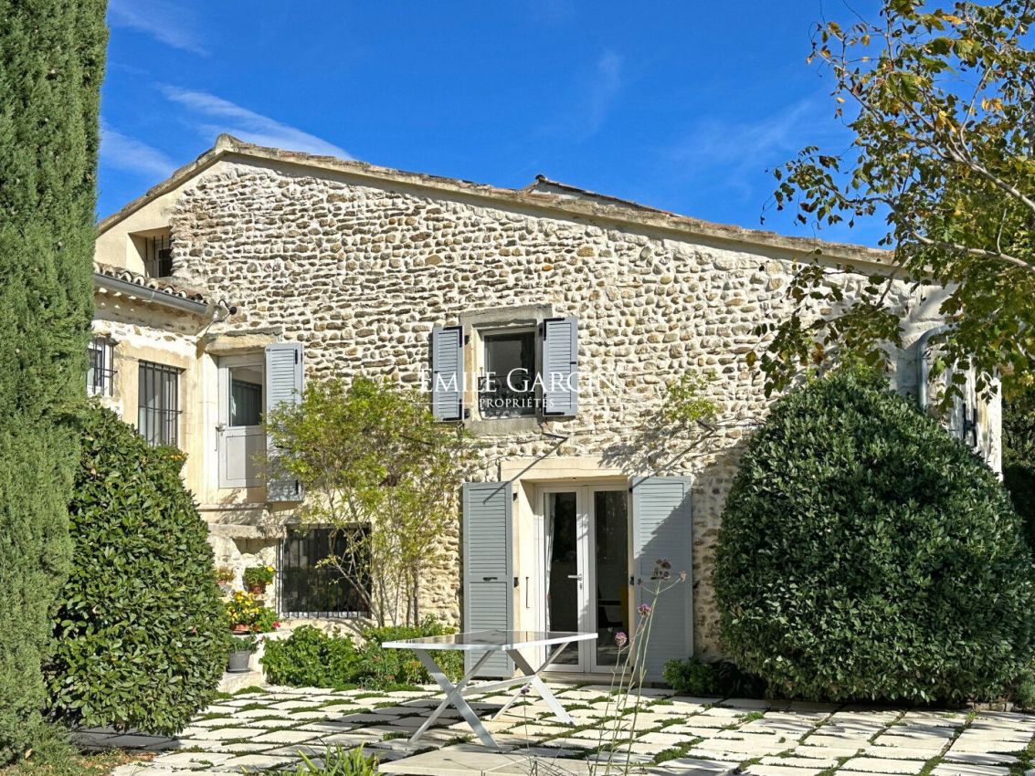 Maison 8 pièces 300 m² · à Suze-la-Rousse · 300 m² · 995 000 €