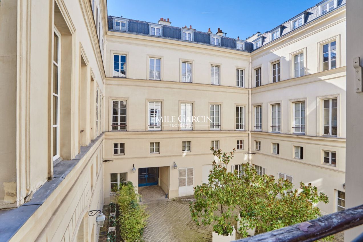Appartement 2 pièces 49 m² · à Paris 7 · 49 m² · 1 050 000 €