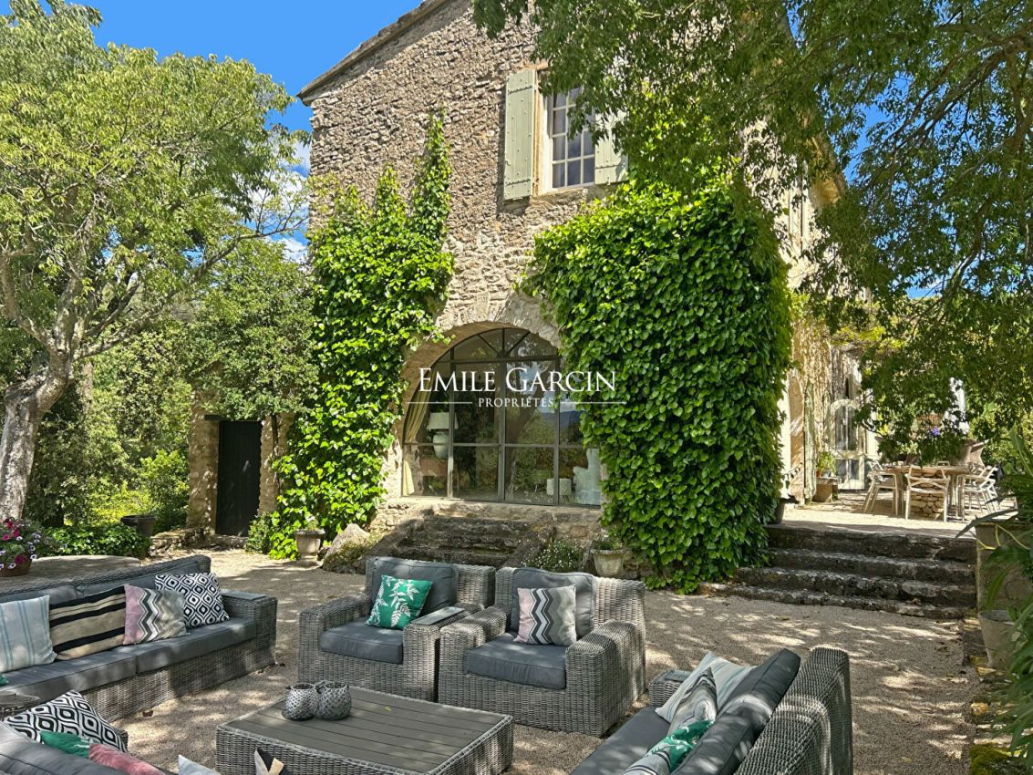 Maison 8 pièces 260 m² · à Ménerbes · 260 m² · 2 500 000 €