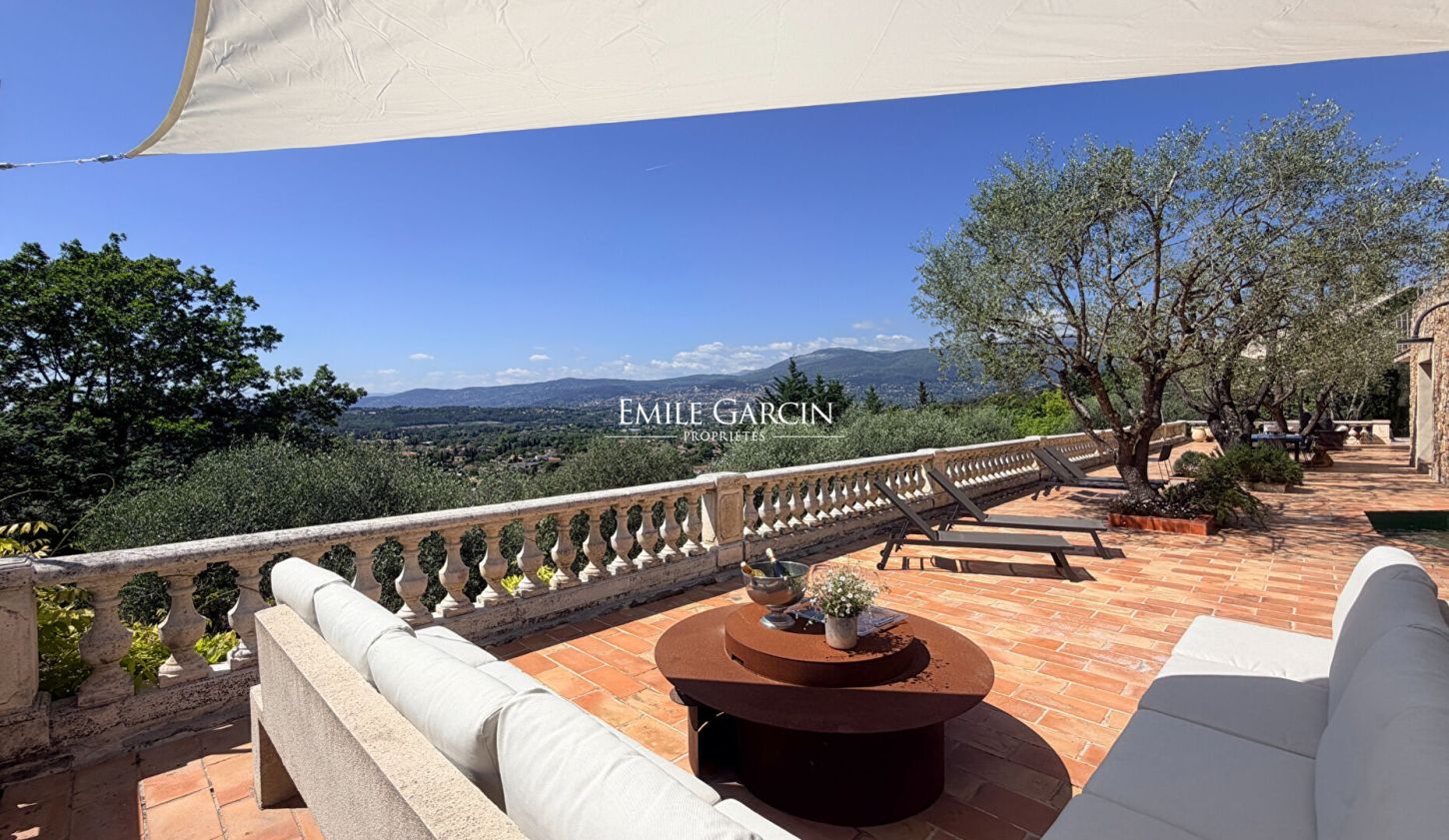 Maison 5 pièces 260 m² · à Mougins · 260 m² · 2 200 000 €