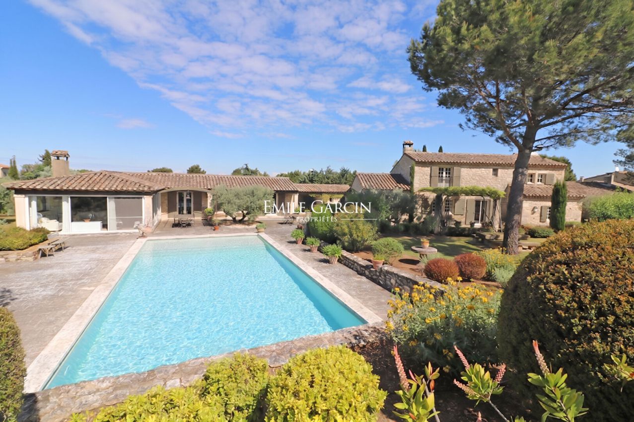 Maison 8 pièces 300 m² · à Saint-Rémy-de-Provence · 300 m² · 3 980 000 €